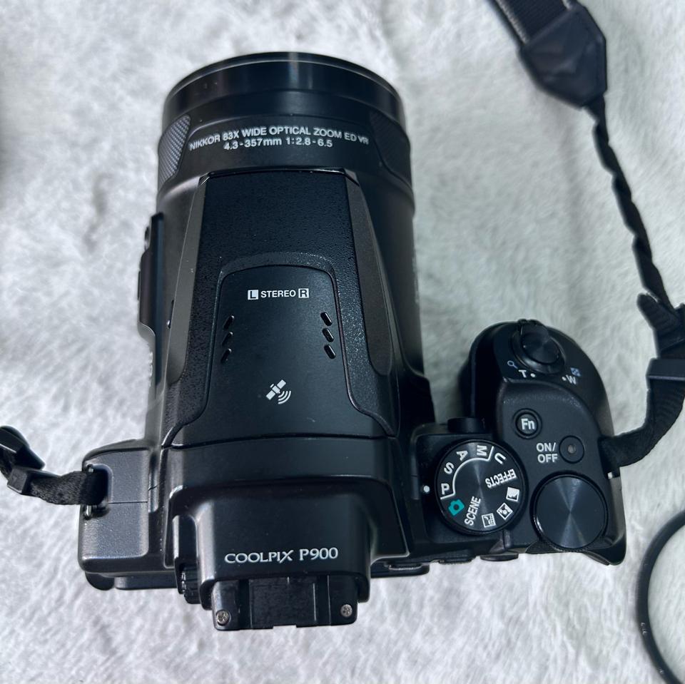 Máy ảnh Nikon Coolpix P900-duoc-ban-tai-Máy Ảnh Shop