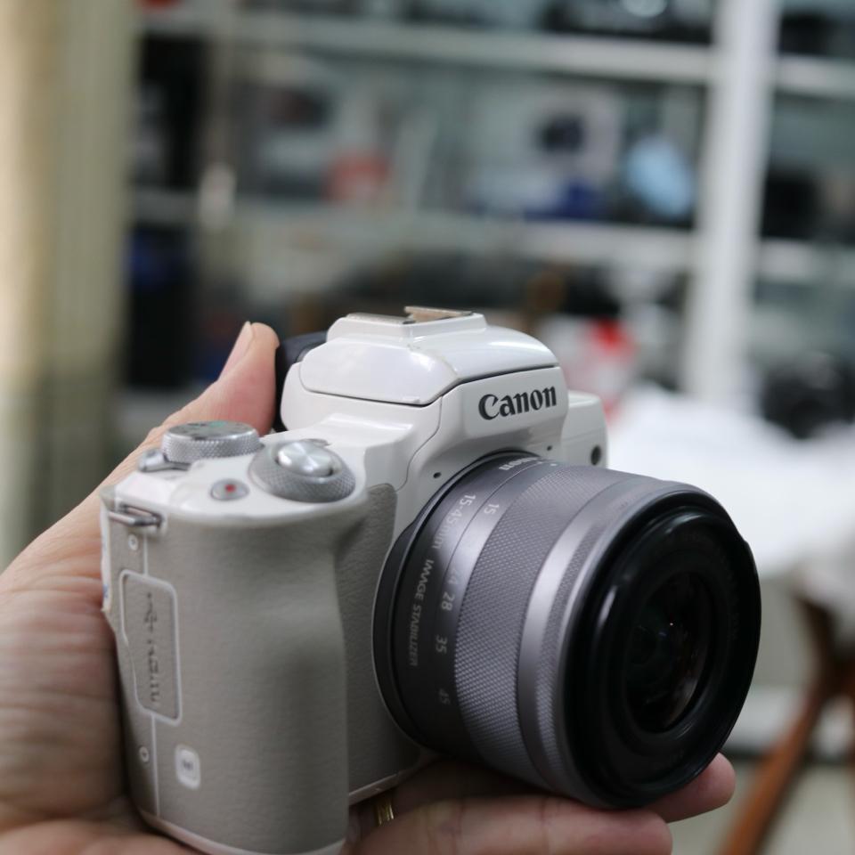 Canon EOS M50 + 15-45mm, White, use-duoc-ban-tai-Máy Ảnh Shop