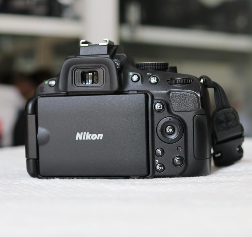 NIKON D5100 LEN KIT 18-55MM-duoc-ban-tai-Máy Ảnh Shop