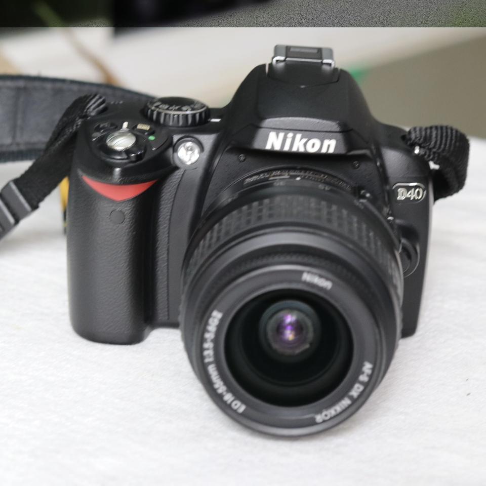 Nikon D40 kèm kit-duoc-ban-tai-Máy Ảnh Shop