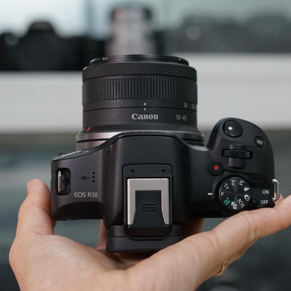 Máy ảnh Canon EOS R50 (Kit RF-S18-45mm F4.5-6.3 IS STM Đen-duoc-ban-tai-Máy Ảnh Shop