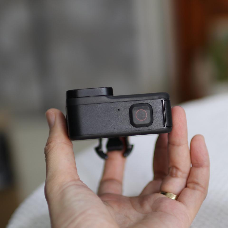 Máy quay GoPro Hero 11 Black-duoc-ban-tai-Máy Ảnh Shop