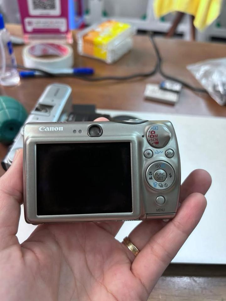 Máy ảnh Canon ixy Digital 1000-duoc-ban-tai-Máy Ảnh Shop
