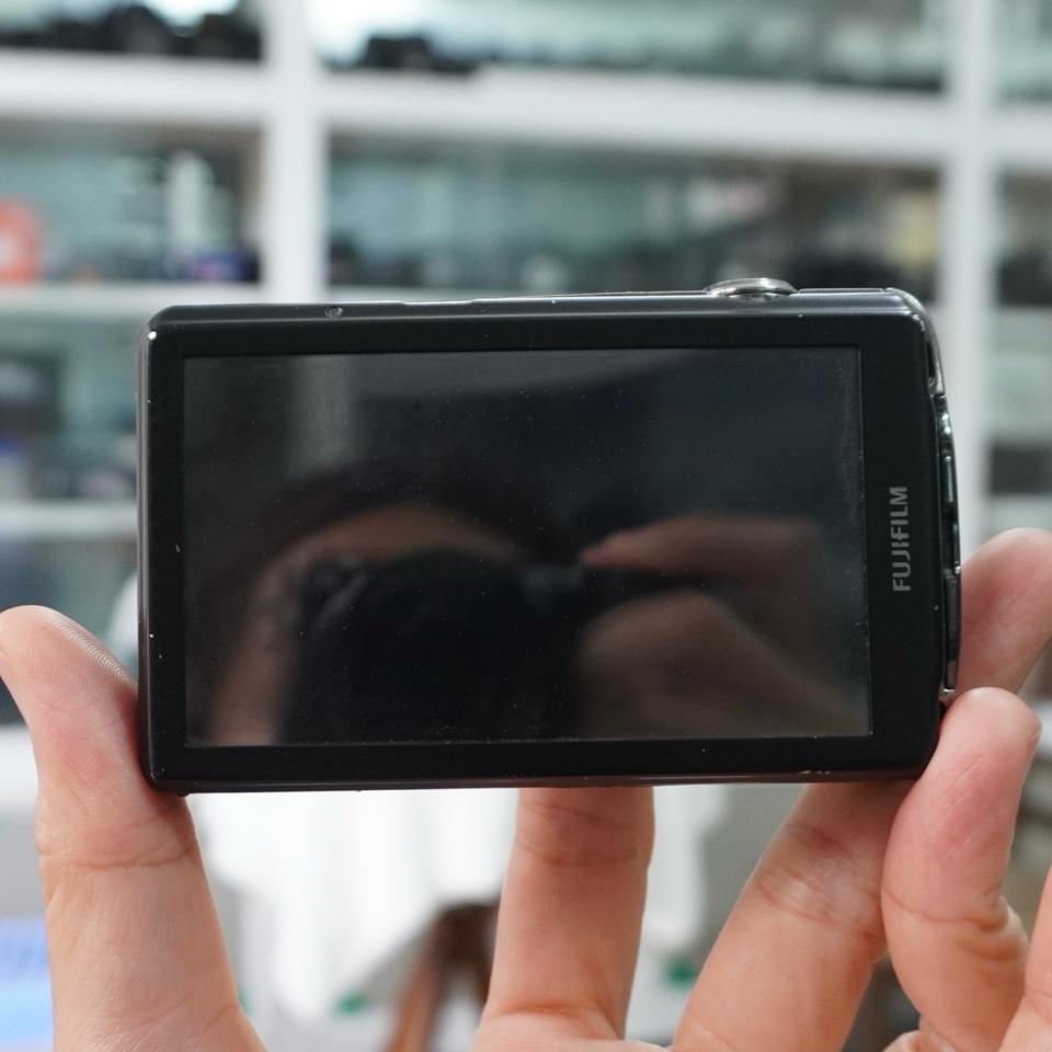 Máy ảnh Fujifilm FinePix Z800 Exr cảm biến 12mpx-duoc-ban-tai-Máy Ảnh Shop