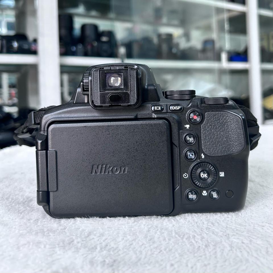 Máy ảnh Nikon Coolpix P900-duoc-ban-tai-Máy Ảnh Shop