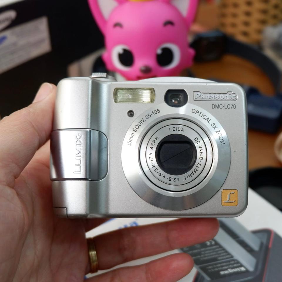 Máy ảnh siêu xinh Panasonic Lumix DMC-LC70 ống kính Leica lừng danh cho chất ảnh đẹp-duoc-ban-tai-Máy Ảnh Shop