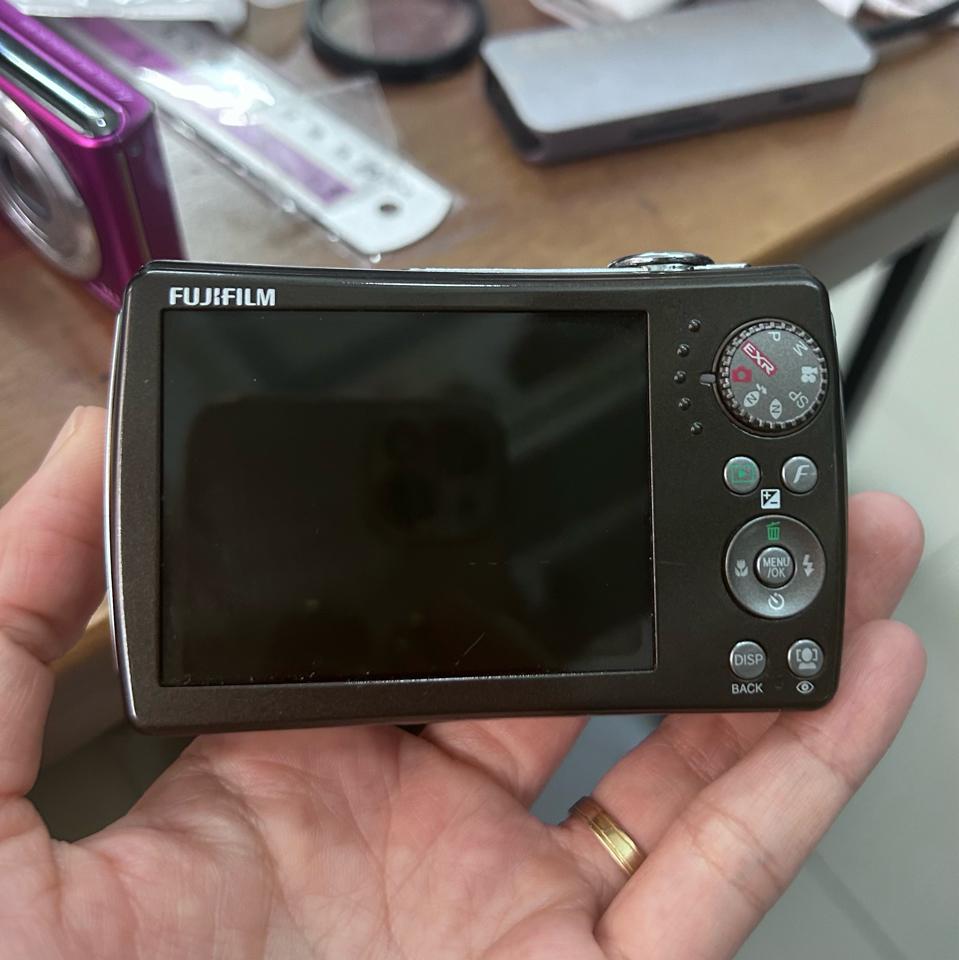 Fujifilm FinePix F200 EXR-duoc-ban-tai-Máy Ảnh Shop