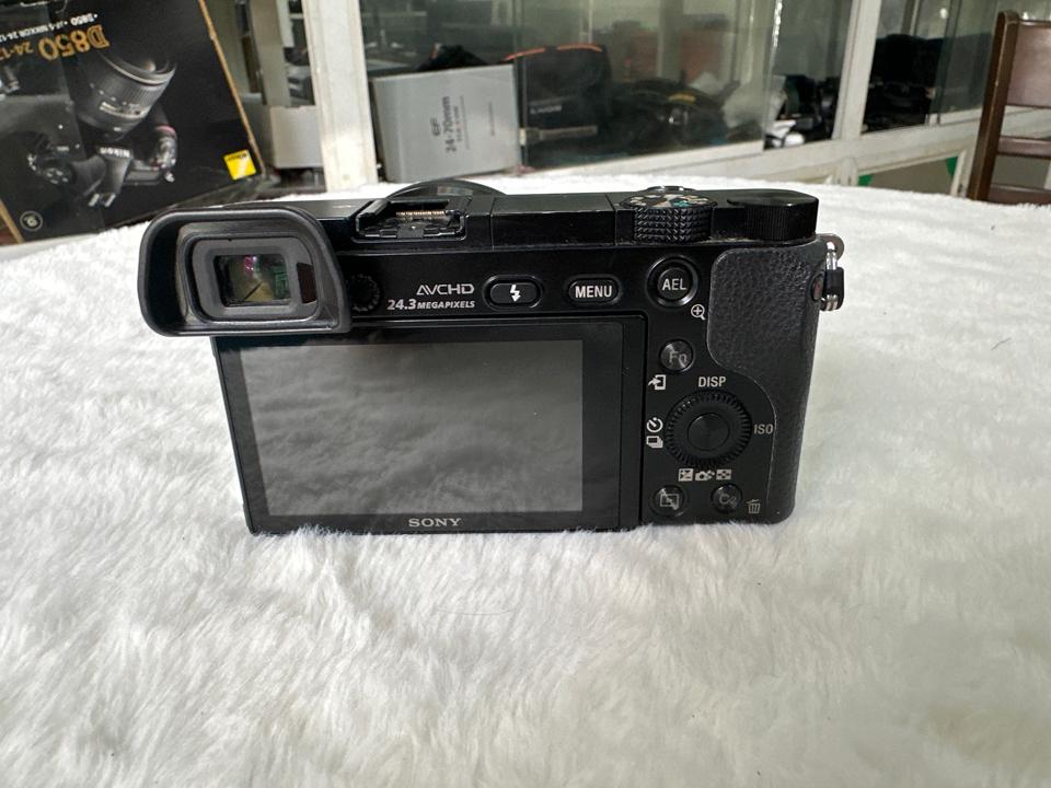 SONY A6000 KIT 16-50MM mới 95% -duoc-ban-tai-Máy Ảnh Shop