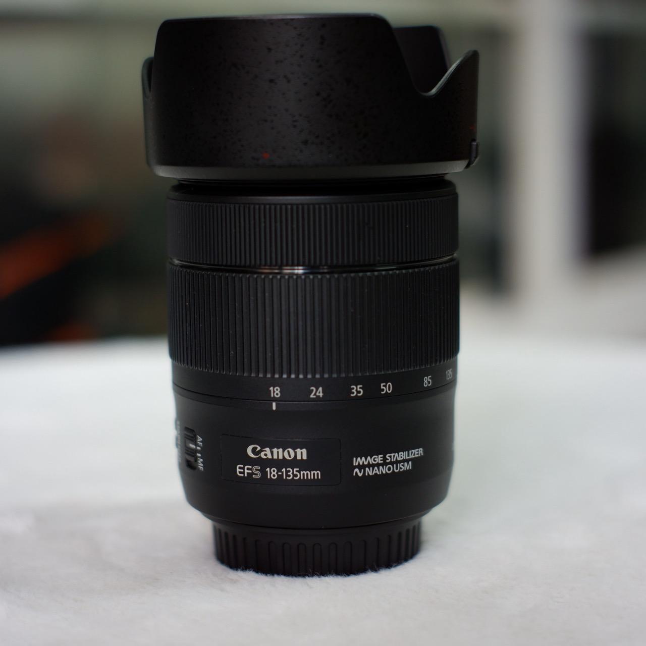 Canon 18-135mm is Nano USM , mới 98% -duoc-ban-tai-Máy Ảnh Shop