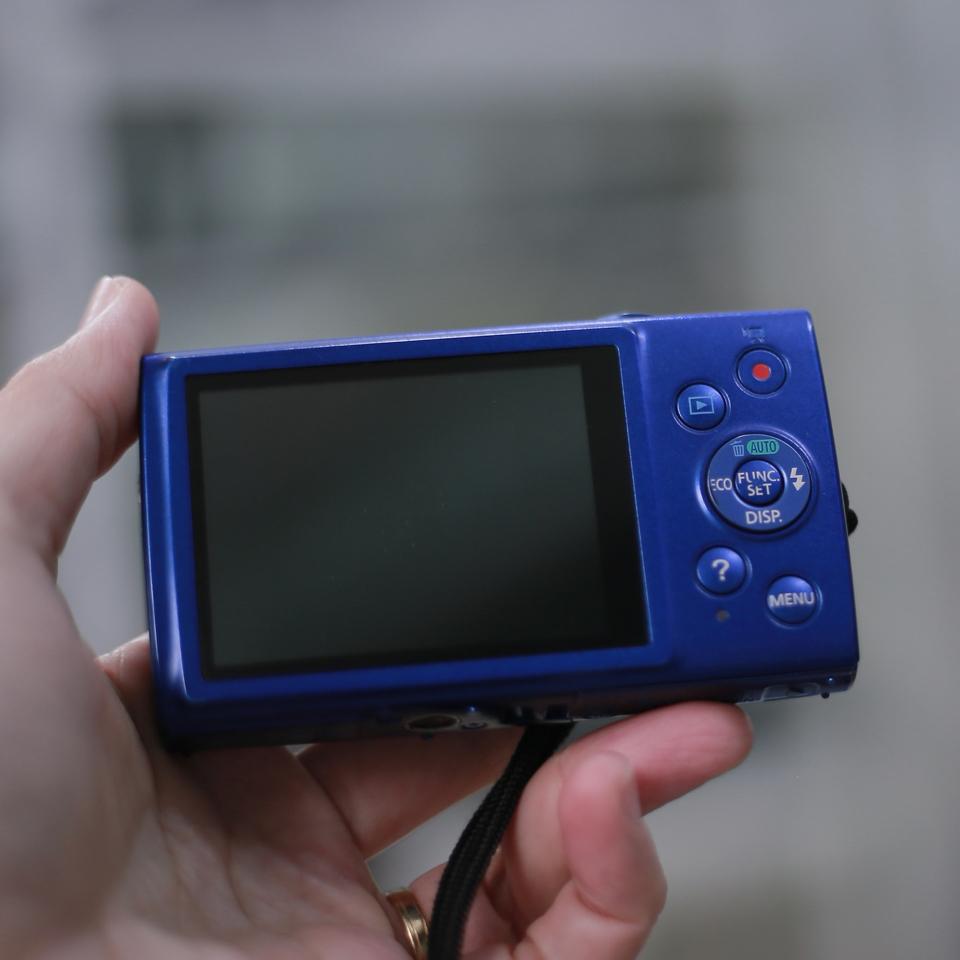 Canon ELPH 170 is-duoc-ban-tai-Máy Ảnh Shop