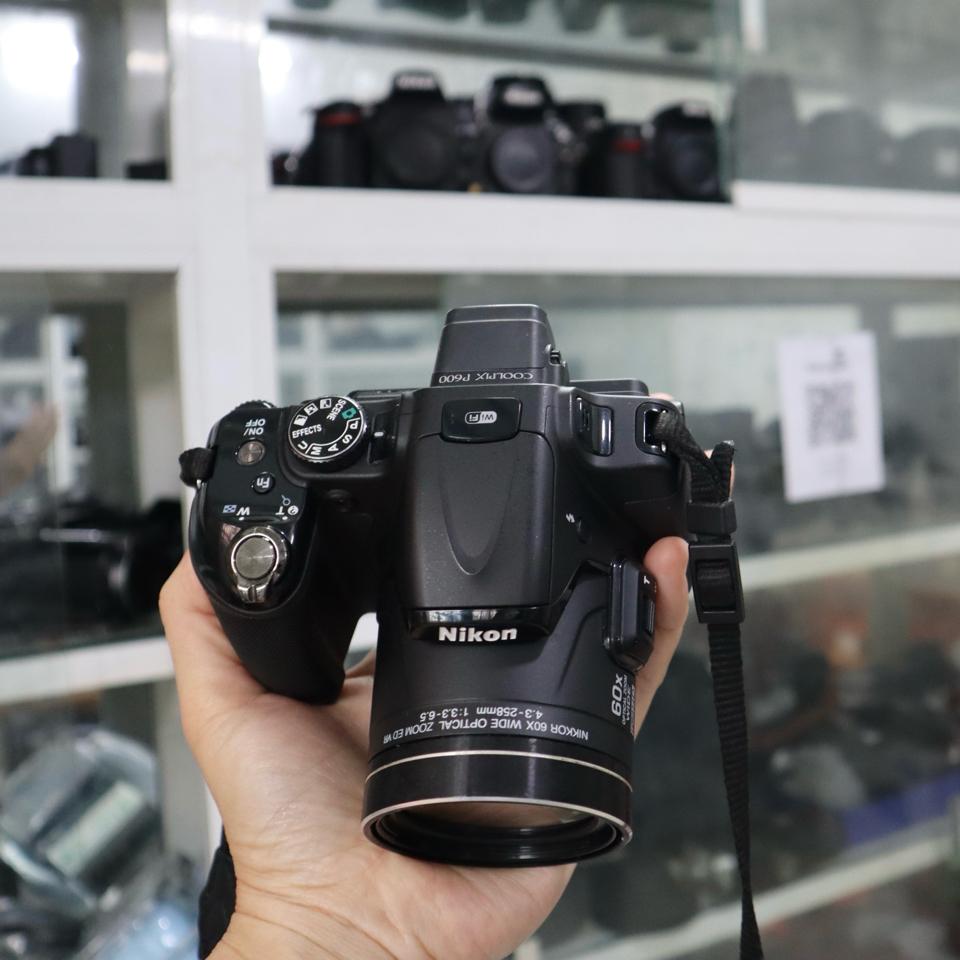 Máy ảnh NIKON COOLPIX P600-duoc-ban-tai-Máy Ảnh Shop