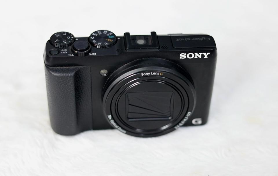 Sony Cyber-shot DSC-HX50V-duoc-ban-tai-Máy Ảnh Shop