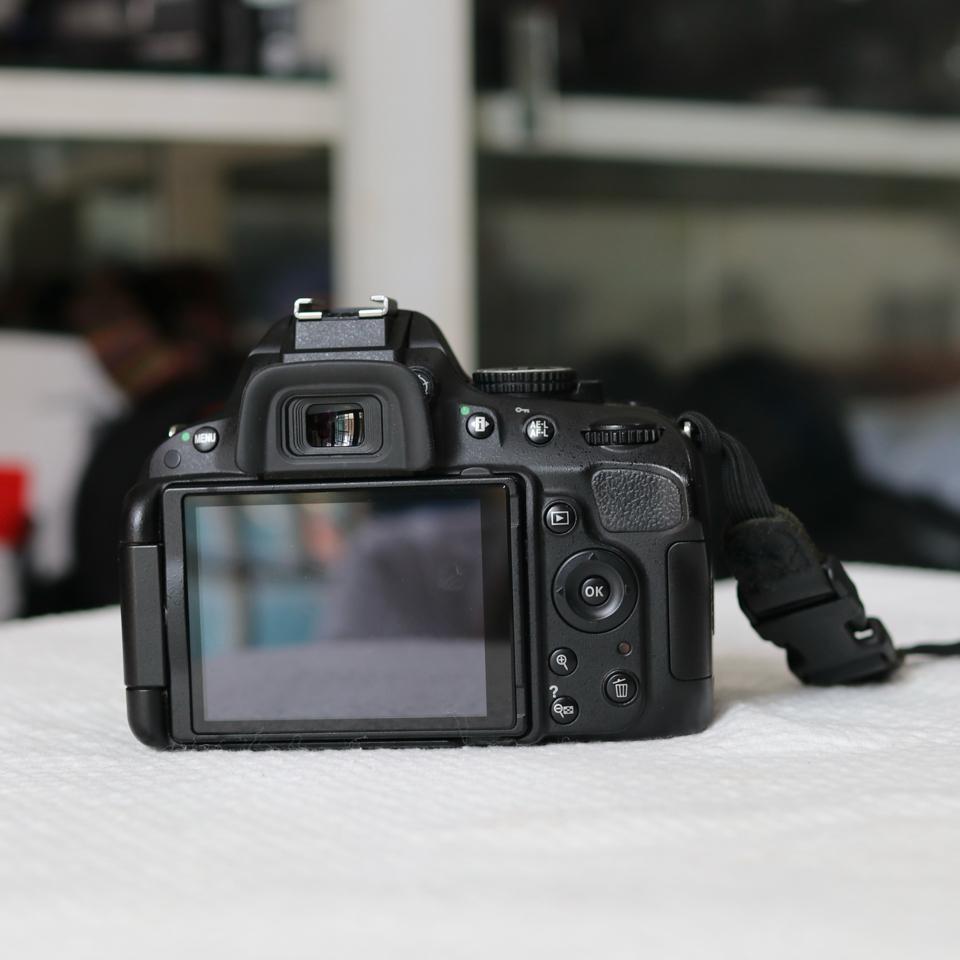 NIKON D5100 LEN KIT 18-55MM-duoc-ban-tai-Máy Ảnh Shop