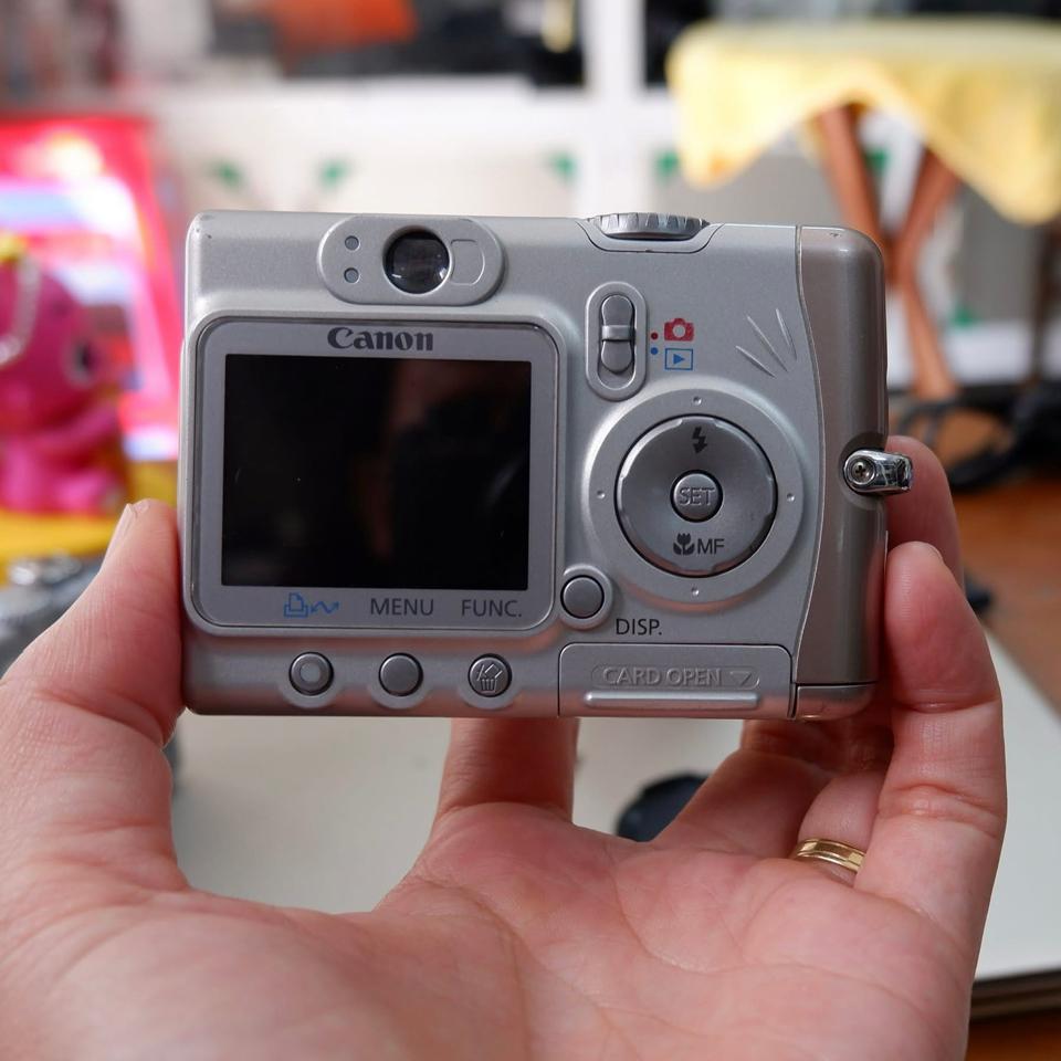 Canon powershot a510-duoc-ban-tai-Máy Ảnh Shop