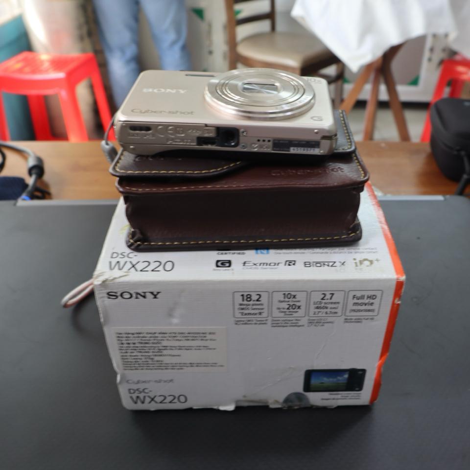 Sony Cyber-shot DSC-WX220, full box-duoc-ban-tai-Máy Ảnh Shop