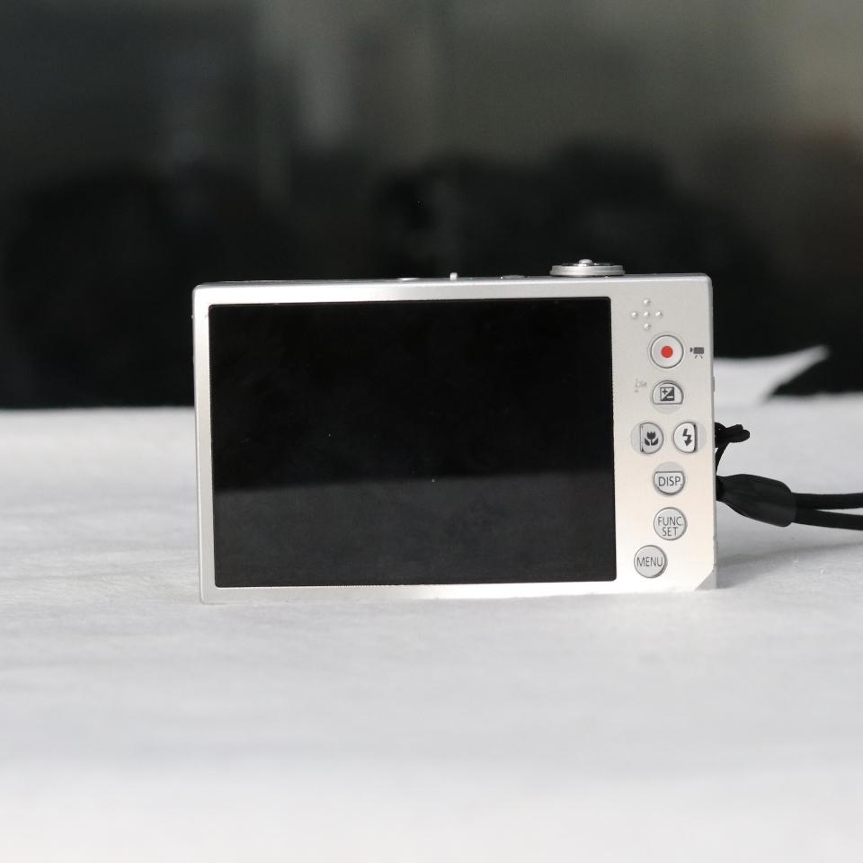 Canon IXUS 500 HS-duoc-ban-tai-Máy Ảnh Shop