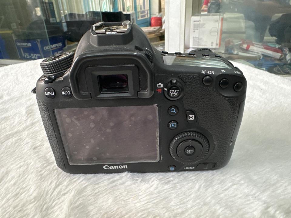 CANON EOS 6D (body) mới 95% -duoc-ban-tai-Máy Ảnh Shop