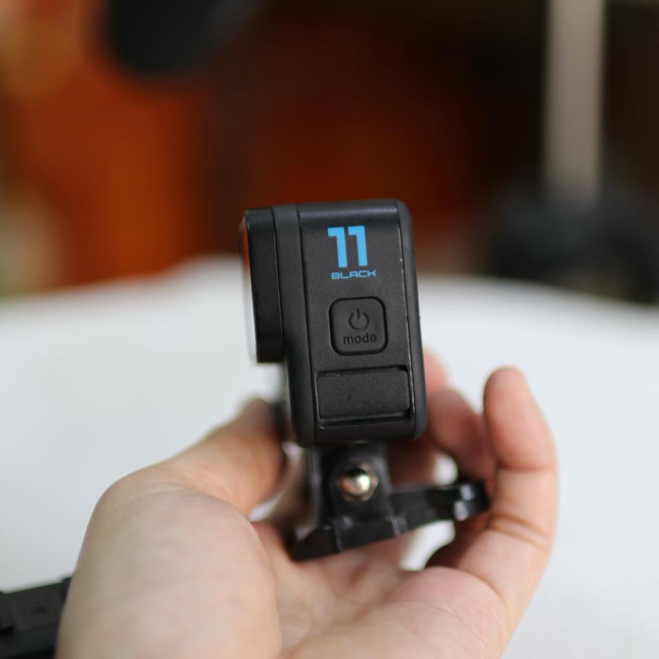 Máy quay GoPro Hero 11 Black-duoc-ban-tai-Máy Ảnh Shop