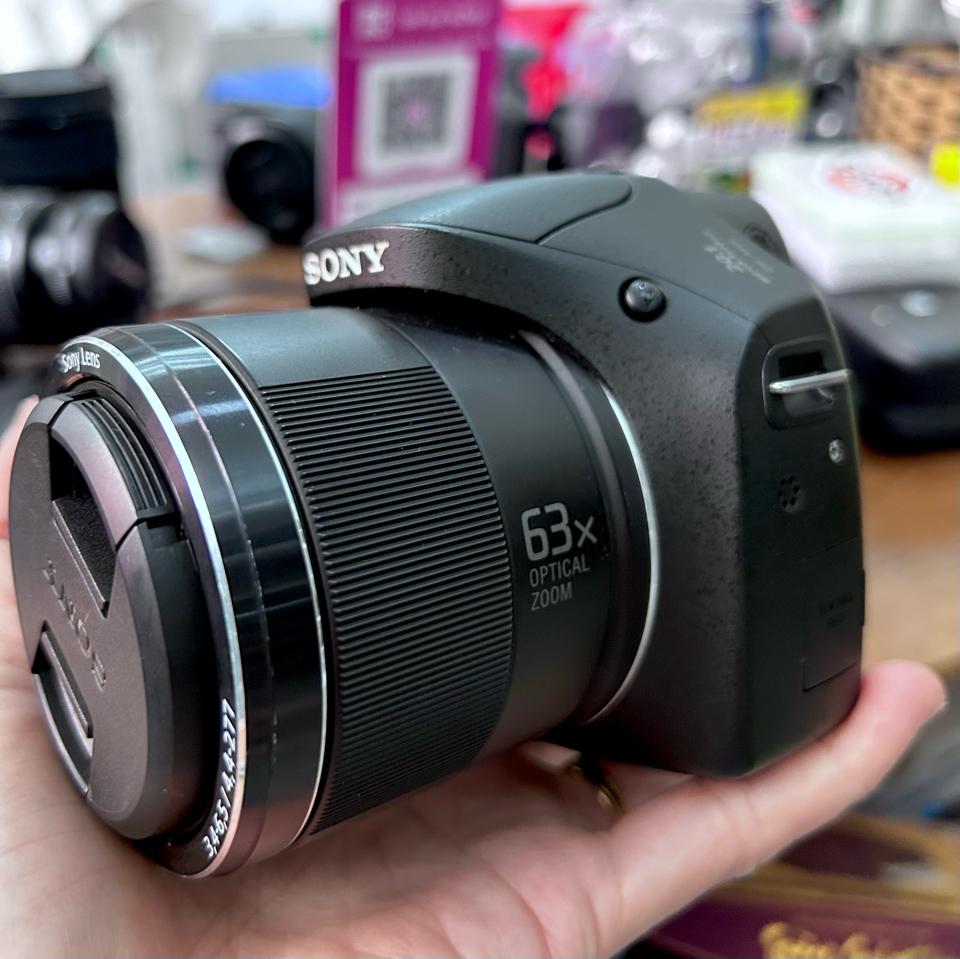 Sony Cyber-shot DSC-H400-duoc-ban-tai-Máy Ảnh Shop