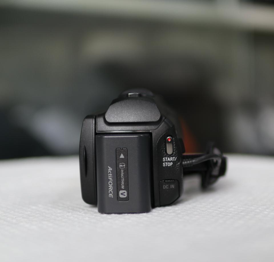 Máy quay phim Sony HDR CX630V-duoc-ban-tai-Máy Ảnh Shop