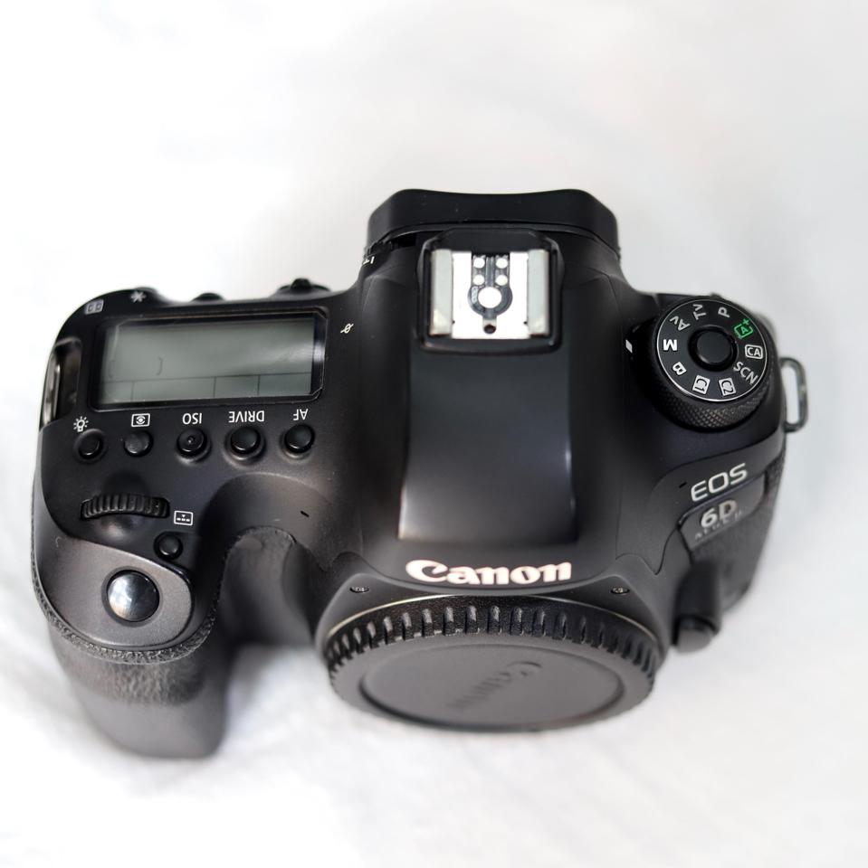 Máy ảnh Canon EOS 6D Mark II (Body), use, đẹp-duoc-ban-tai-Máy Ảnh Shop