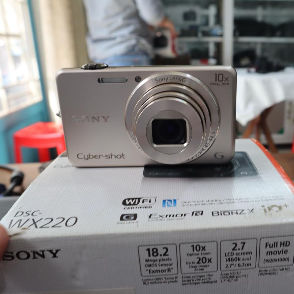 Sony Cyber-shot DSC-WX220, full box-duoc-ban-tai-Máy Ảnh Shop