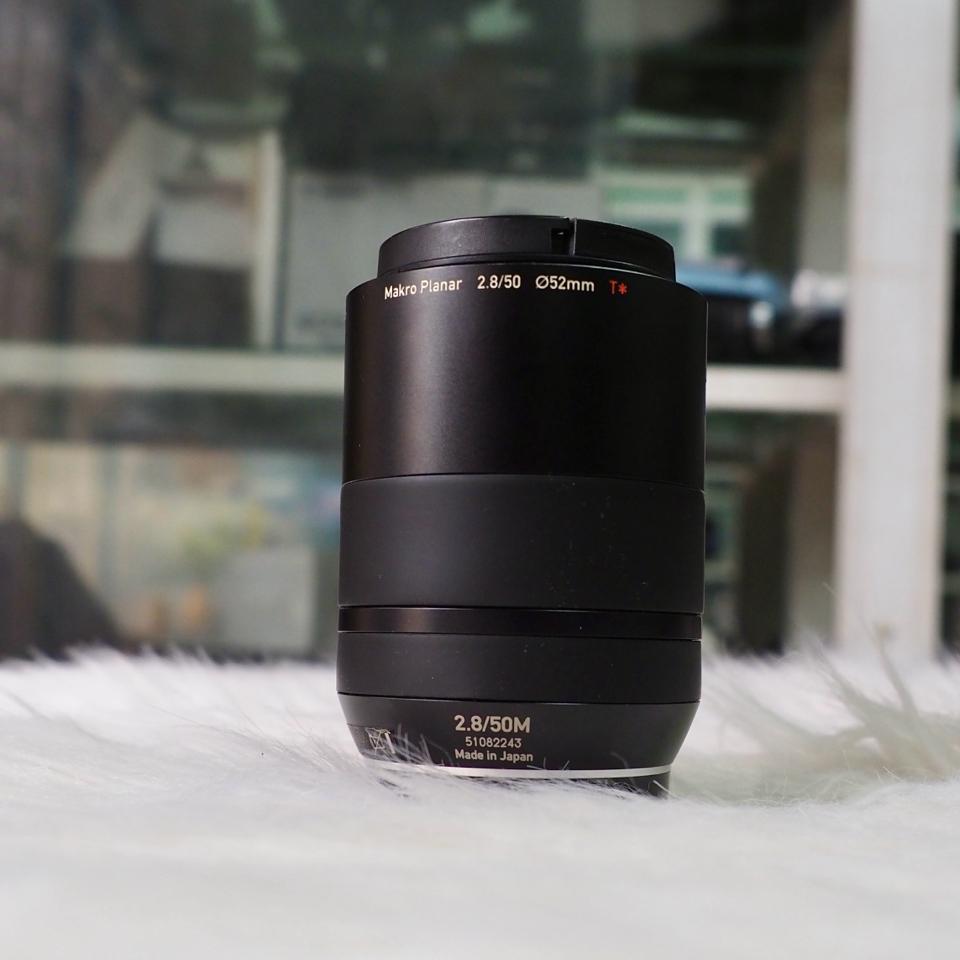 Carl Zeiss Touit 50mm f2.8 for Fujifilm X-Mount-duoc-ban-tai-Máy Ảnh Shop