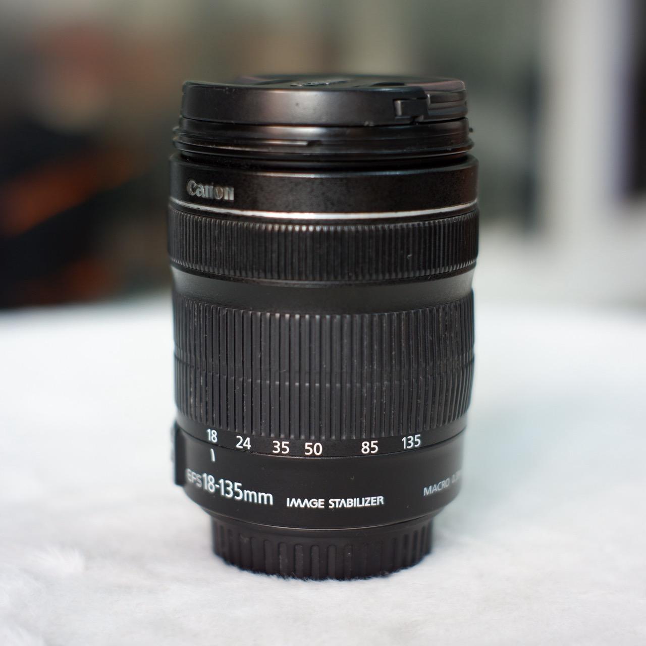 Ống Kính Canon 18-135mm is Stm , Mới 95%-duoc-ban-tai-Máy Ảnh Shop