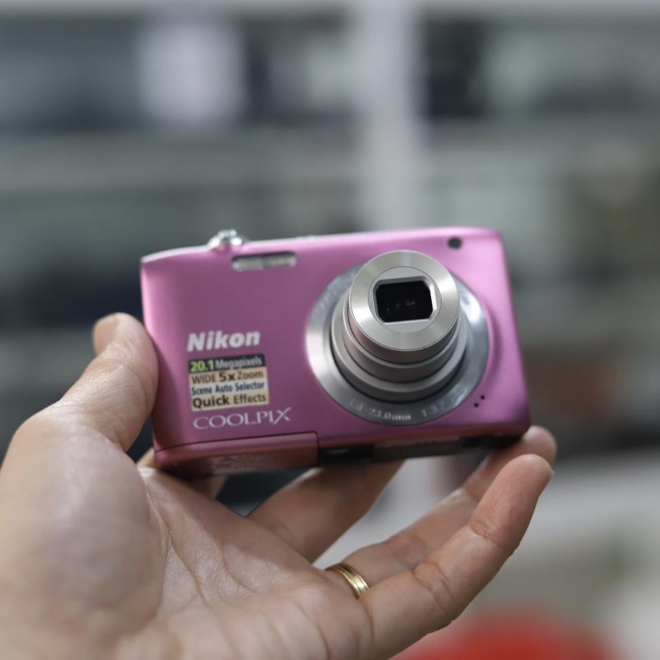 Máy ảnh Nikon coolpix  S2800, 20.1mp, màu hồng-duoc-ban-tai-Máy Ảnh Shop