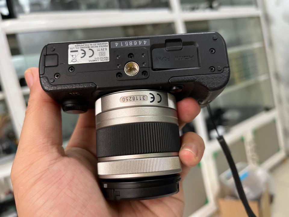 Pentax Q kit 5-15mm 99%-duoc-ban-tai-Máy Ảnh Shop