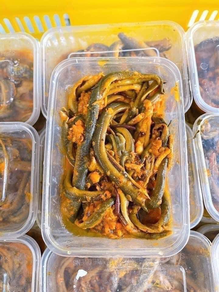 Lươn đồng ướp-duoc-ban-tai-VŨ HỒNG TUYẾT