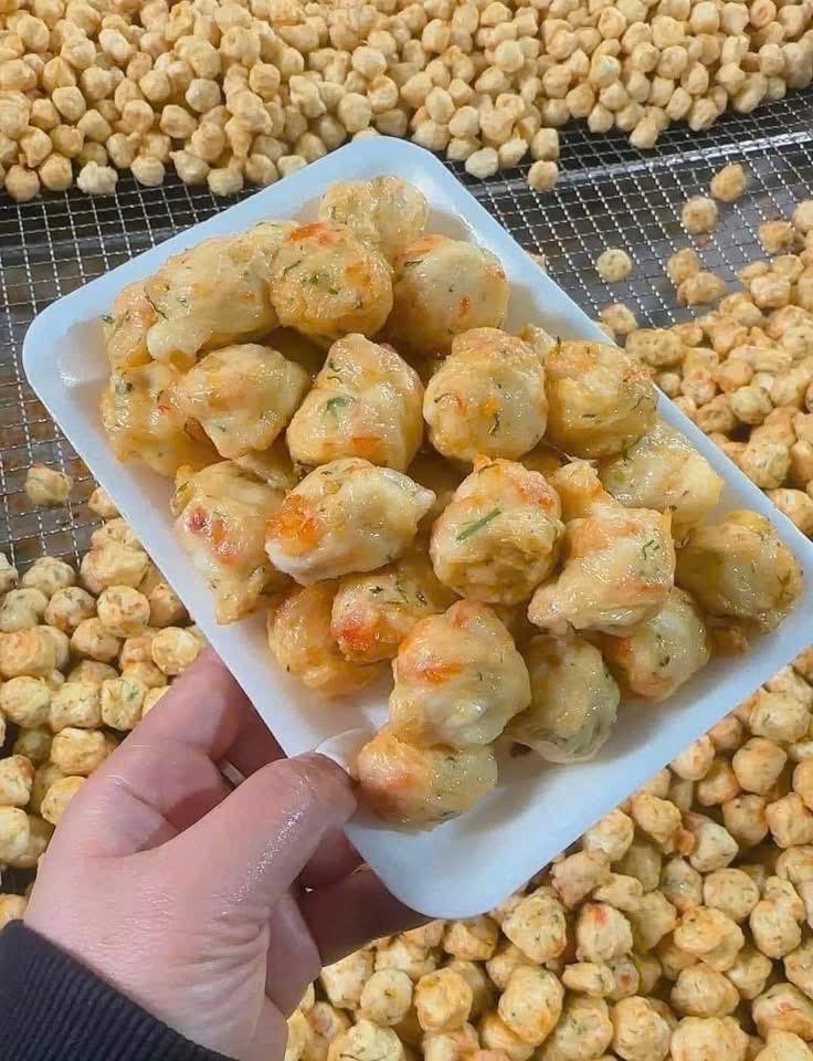 Chả tôm mực bi-duoc-ban-tai-VŨ HỒNG TUYẾT