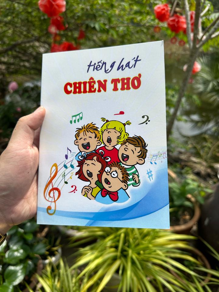 Bài hát: Tiếng hát Chiên Thơ-duoc-ban-tai-Bách Hoá Cơ Đốc