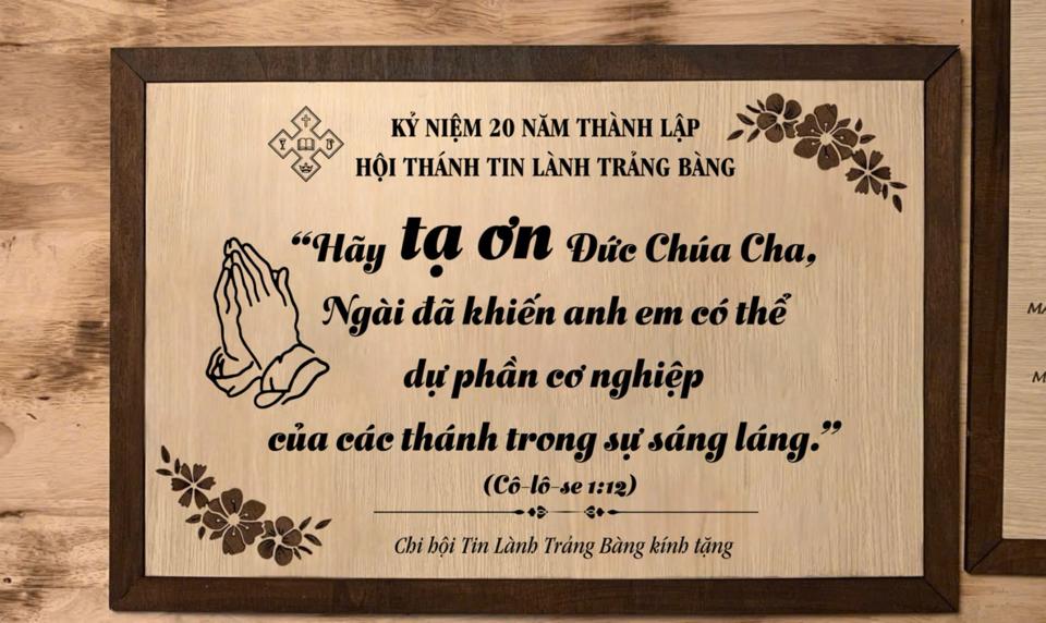 Bảng câu gốc gỗ - ngang-duoc-ban-tai-In Cơ Đốc