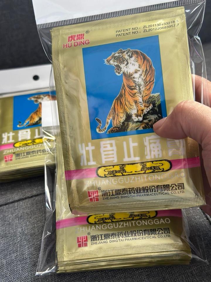 Cao dán con hổ - set 10 miếng-duoc-ban-tai-Bách Hoá Cơ Đốc