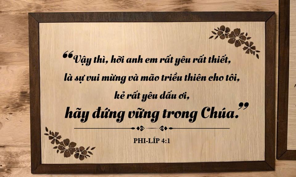Bảng câu gốc gỗ - ngang-duoc-ban-tai-In Cơ Đốc