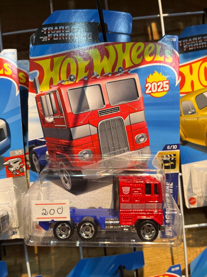 HOT WHEELS 2025 - OPTIMUS PRIME 104/250-duoc-ban-tai-GARAGE TOYS