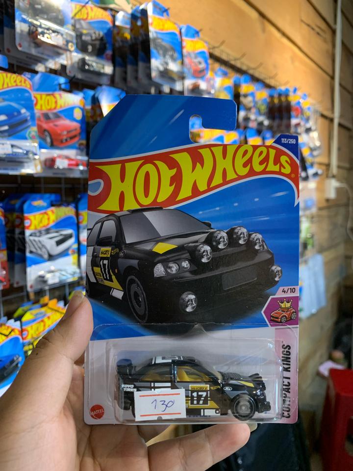 HOT WHEELW 2025 - FORD ESCORT 113/250-duoc-ban-tai-GARAGE TOYS