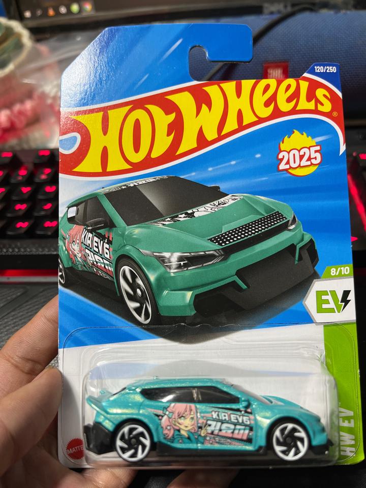 Hot Wheels 2025 CUSTOM KIA EV6 120/250-duoc-ban-tai-GARAGE TOYS