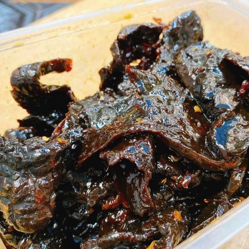 Khô bò đen-duoc-ban-tai-Thảo Nguyên - Bánh tráng Tây Ninh