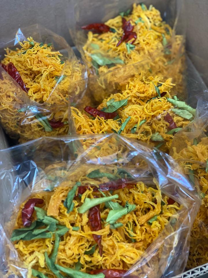 Khô gà lá chanh -duoc-ban-tai-Thảo Nguyên - Bánh tráng Tây Ninh