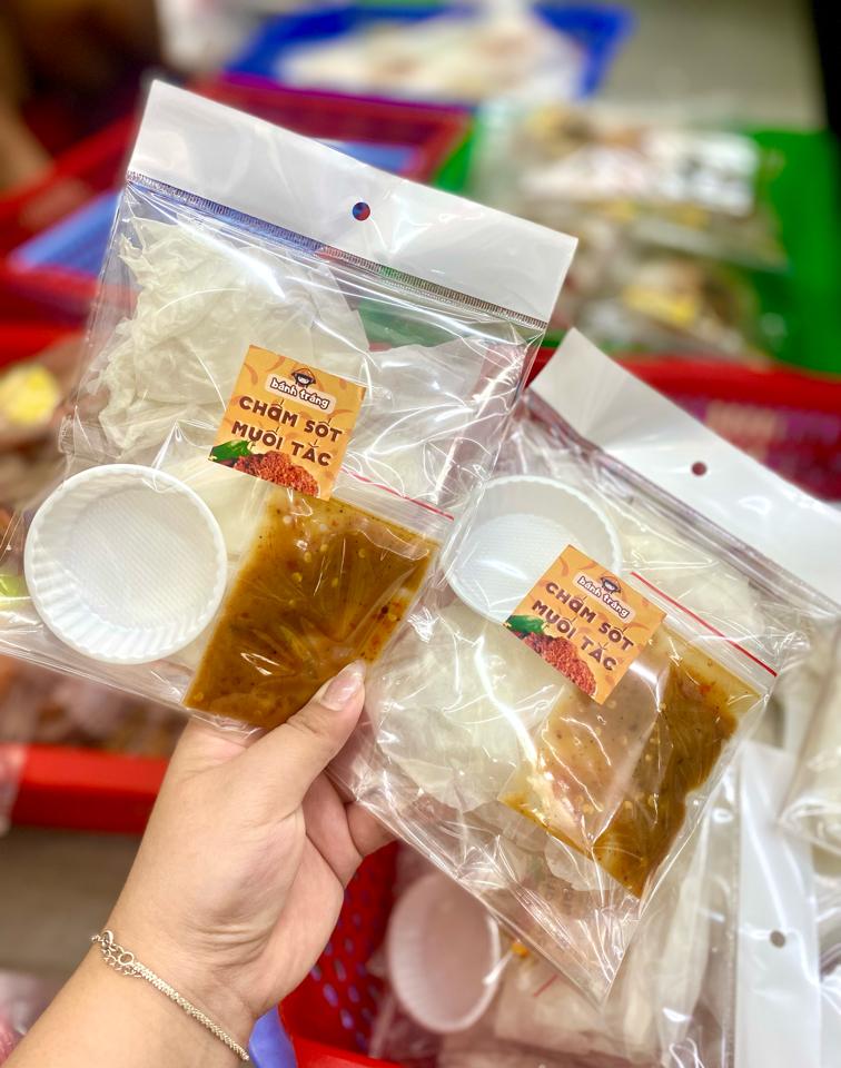 Bánh tráng phơi sương chấm sốt muối tắc - 5k/b - sỉ 10 bịch-duoc-ban-tai-Thảo Nguyên - Bánh tráng Tây Ninh