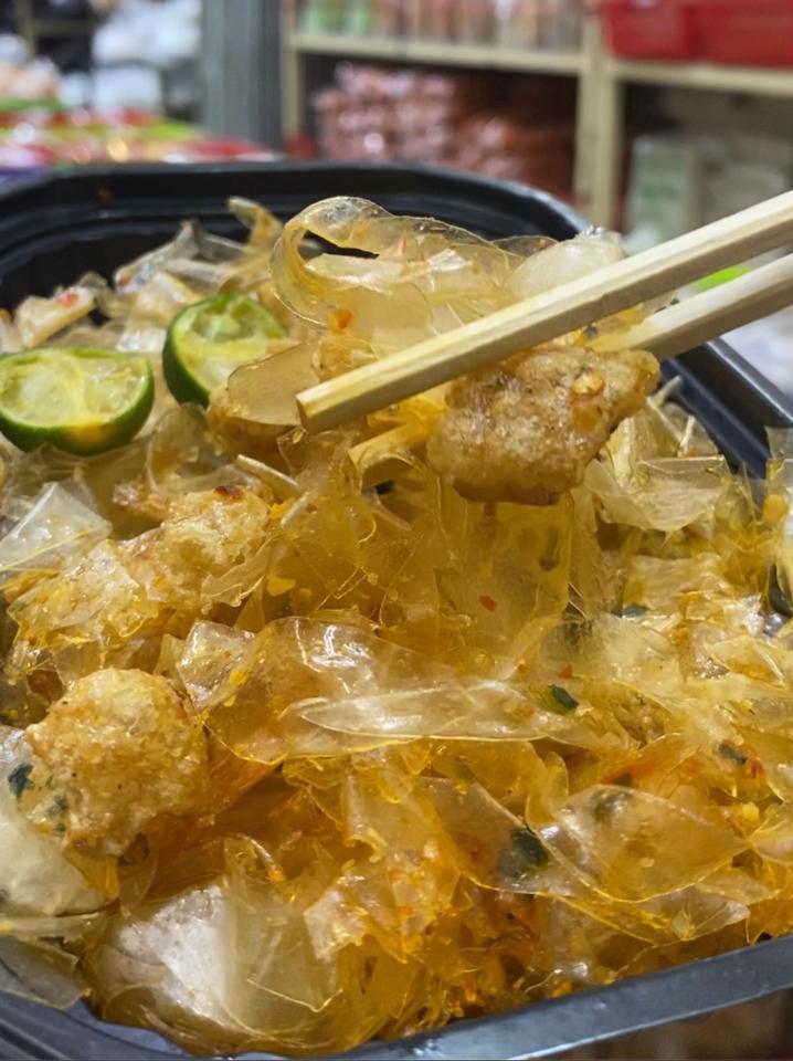 Bánh tráng sợi ủ bơ tóp mỡ thập cẩm - 13k/b - sỉ 10 bịch-duoc-ban-tai-Thảo Nguyên - Bánh tráng Tây Ninh