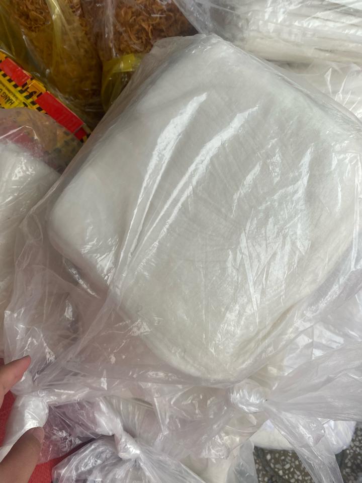 Phơi sương vuông -duoc-ban-tai-Thảo Nguyên - Bánh tráng Tây Ninh