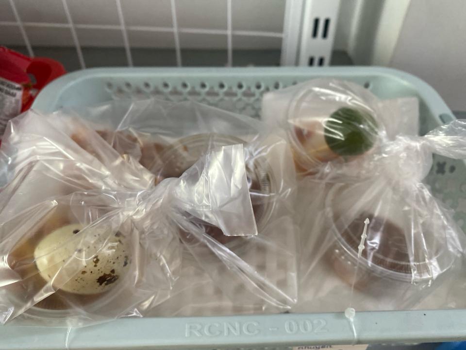 Bánh tráng-duoc-ban-tai-Nekoni Station