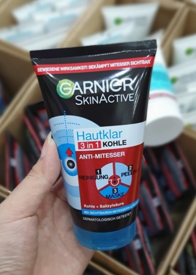 SỮA RỬA MẶT Garnier Skin Active Hautklar 3 in 1-duoc-ban-tai-HƯƠNG TÁO ĐỎ