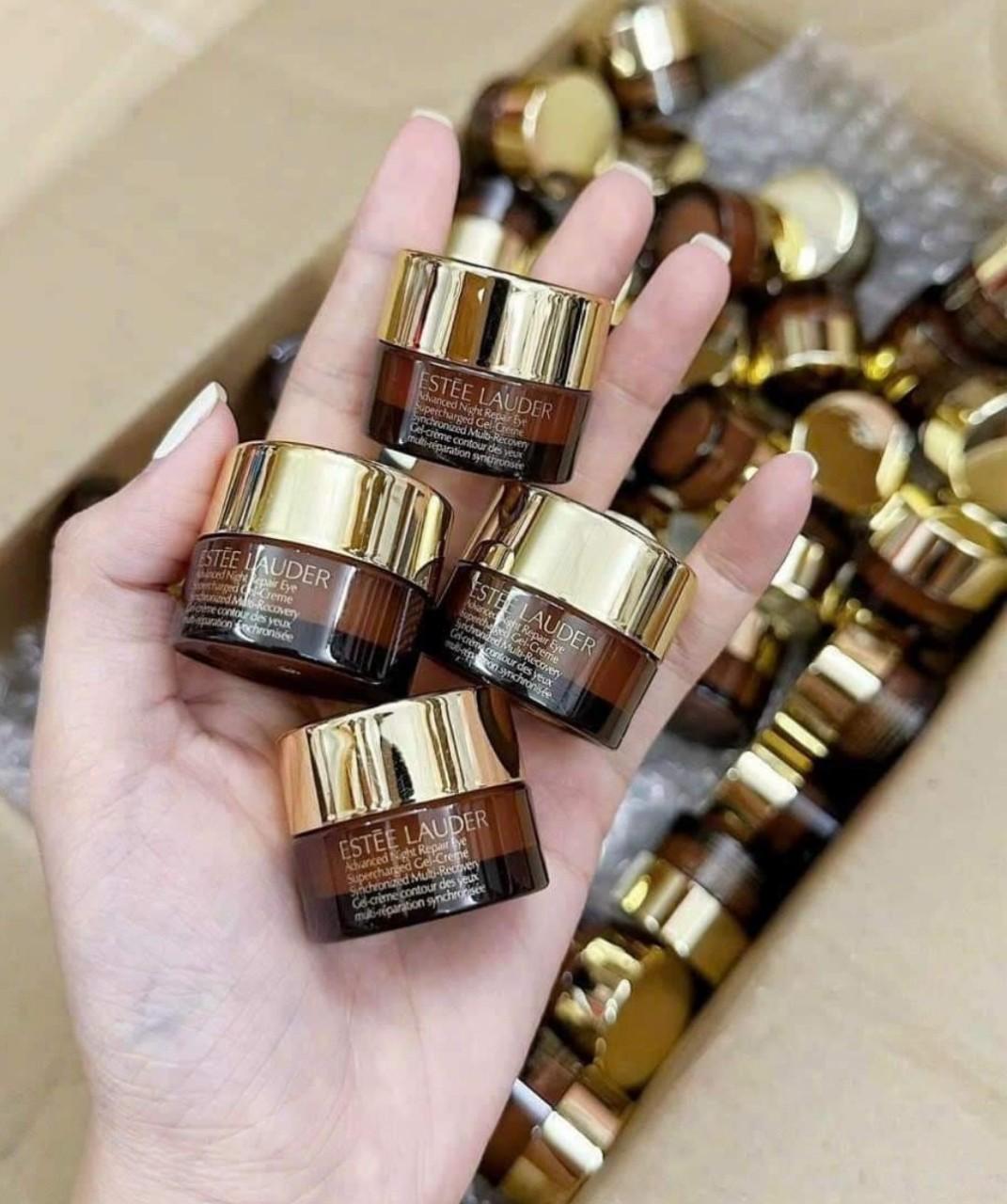 Kem mắt Estee Lauder mini 5ml-duoc-ban-tai-HƯƠNG TÁO ĐỎ