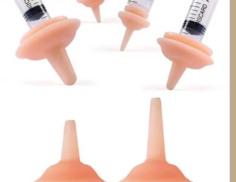 Núm vú cho Chó sơ Sinh -duoc-ban-tai-Bệnh Viện Thú Cưng Việt - Mỹ Hà Nội