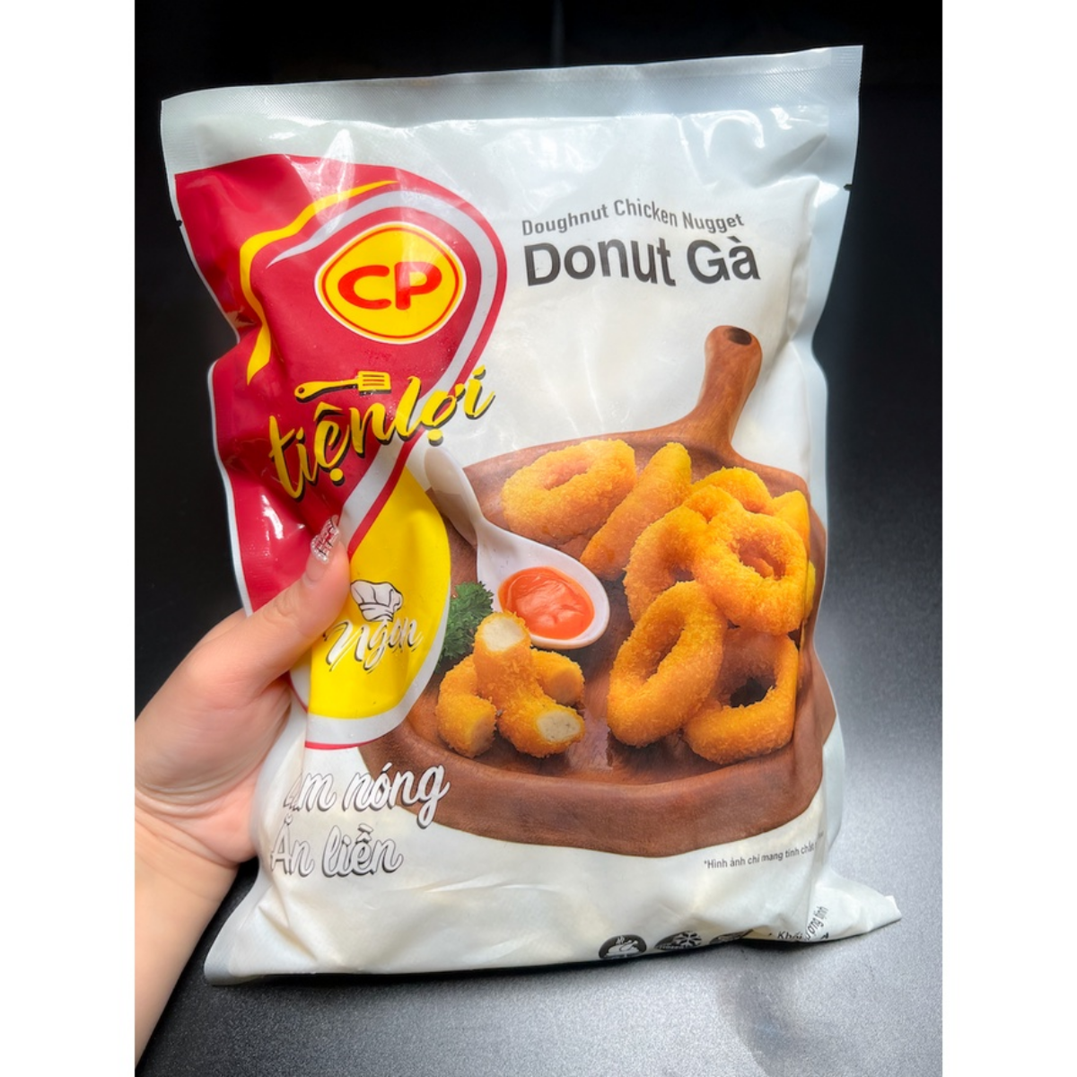 Gà Vòng Donut Chiên Giòn CP 500g-duoc-ban-tai-Nhà phân phối BKJ | Kho sỉ Indomie Hà Nội