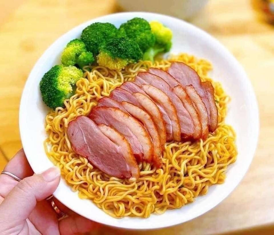 Lườn Ngỗng Nga Hun Khói (Gói 200-250g)-duoc-ban-tai-𝐁𝐊𝐉 𝐕𝐢𝐞𝐭𝐧𝐚𝐦 | Nhà phân phối Indomie Số 1 Hà Nội